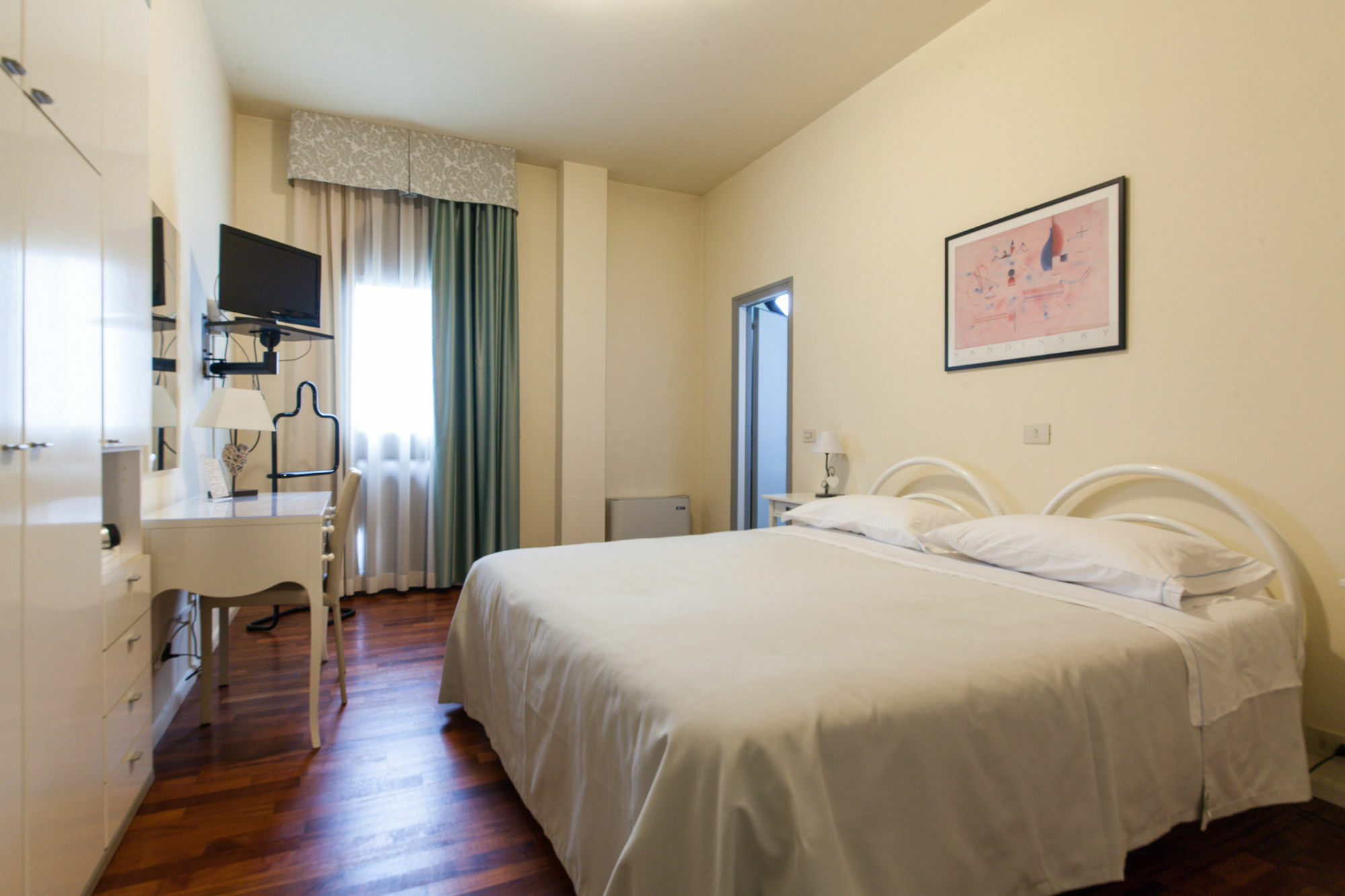 Hotel L'Approdo Чезенатико Экстерьер фото